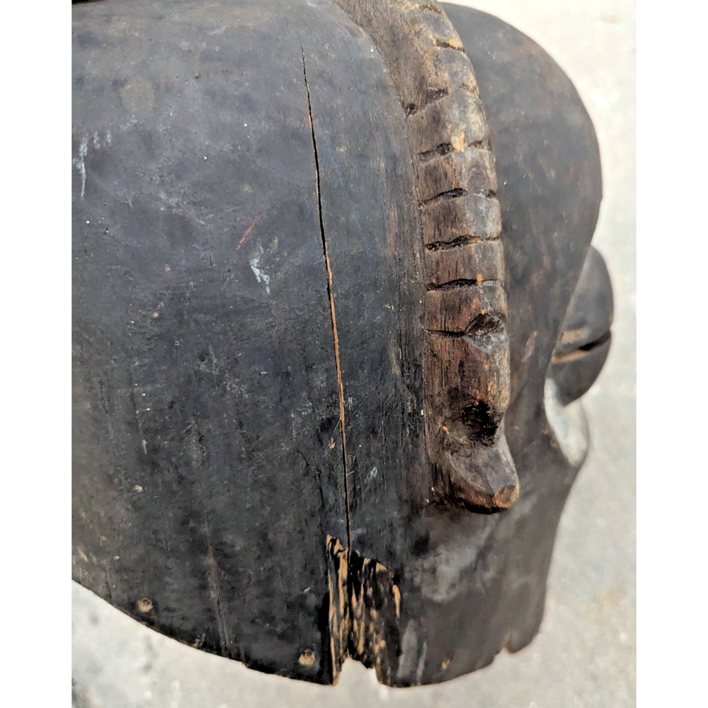 African Tribal Helmet Mask Makonde ? Carved Lightweight Wood As Is - Picture 15 of 16